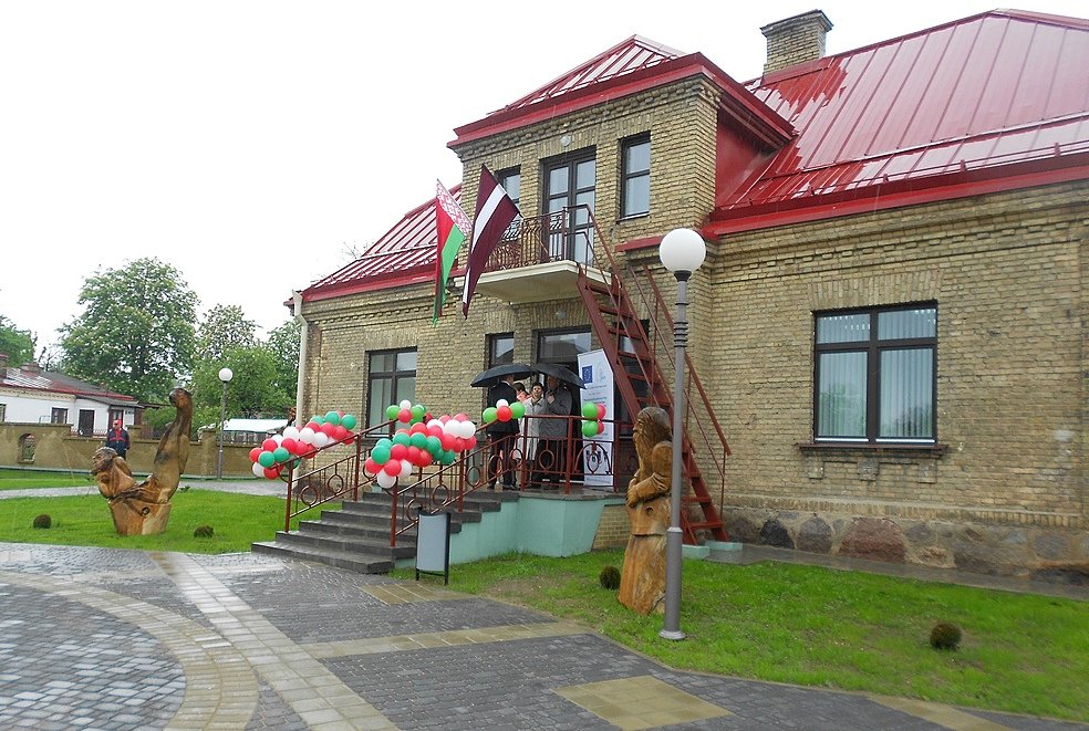 vn7IpSJRxMo_984.jpg
